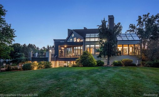 House in Wixom, Michigan, United States 1