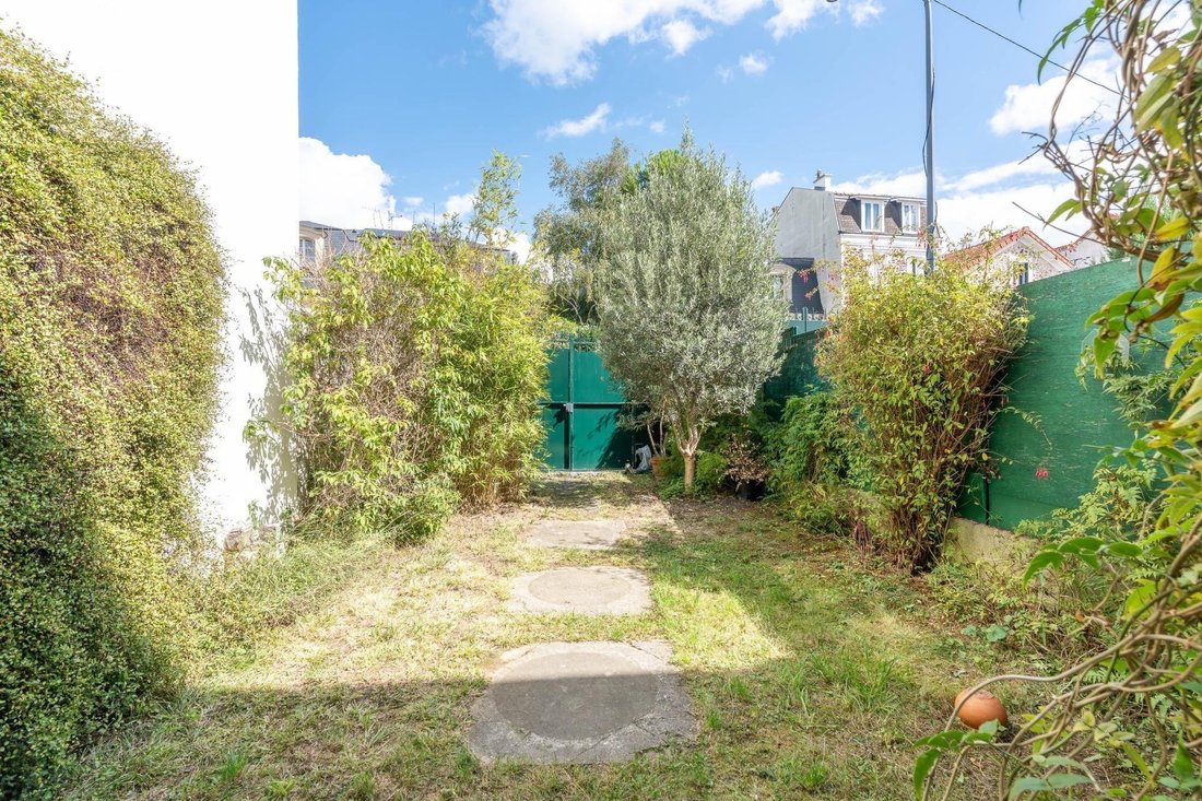 House in Nogent-sur-Marne, Ile-de-France, France 1 - 17992671