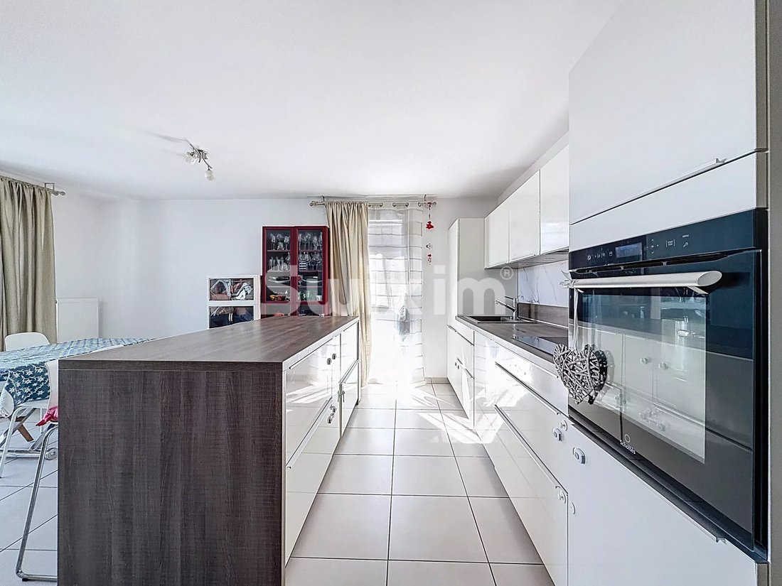 Apartment in Prévessin-Moëns, Auvergne-Rhône-Alpes, France 2 - 18488899