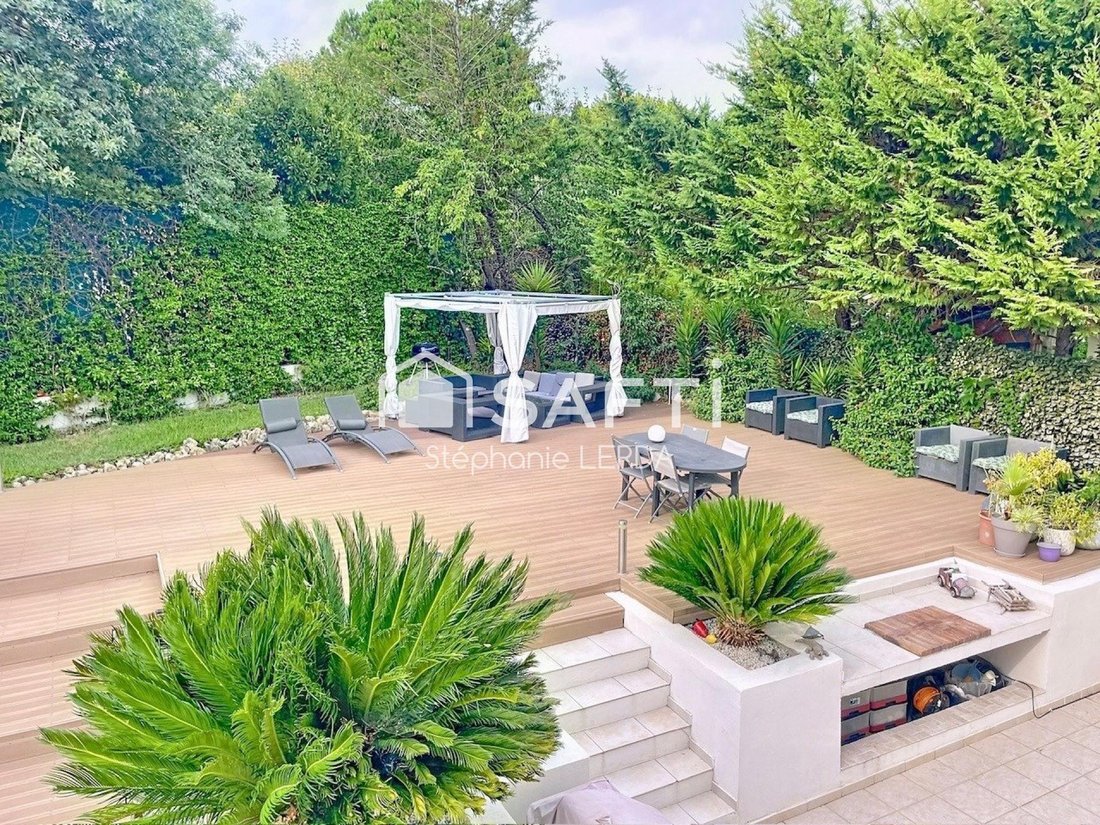 House in Mougins, Provence-Alpes-Côte d'Azur, France 4 - 18489353