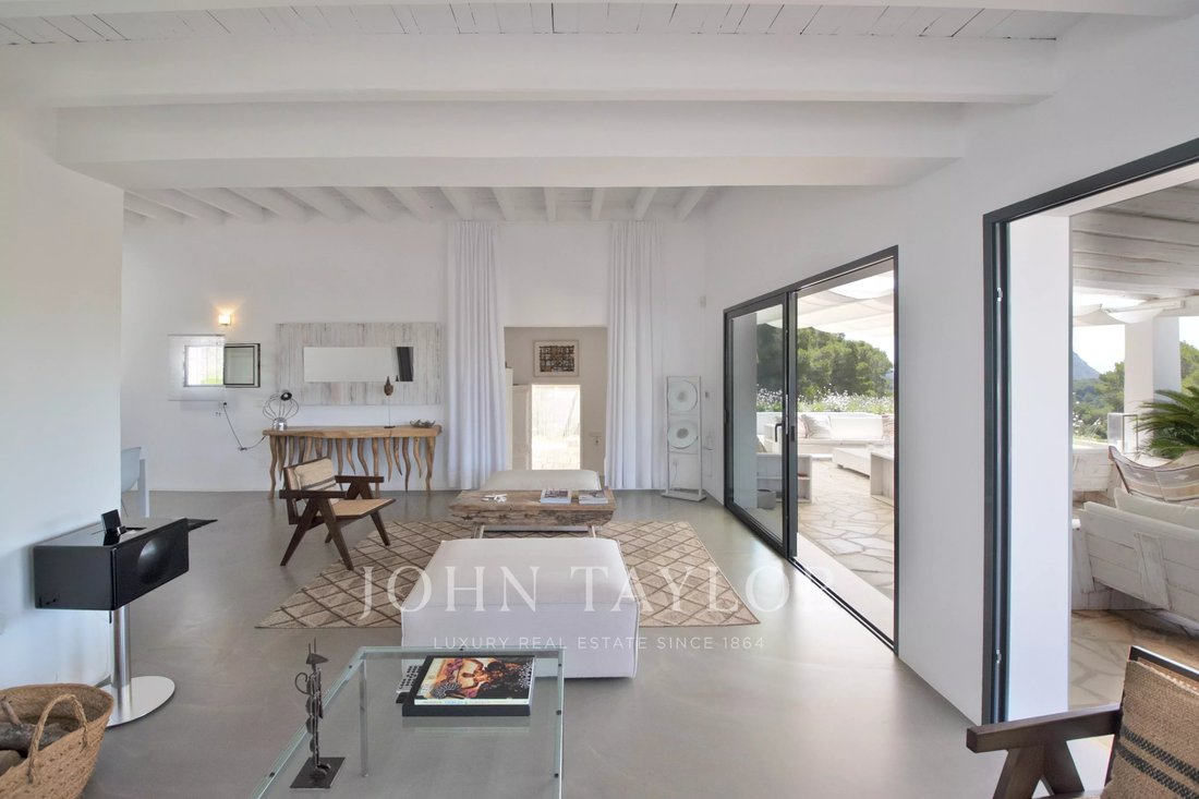 Villa in Jesus, Santa Eularia des Riu, Balearic Islands 3 - 18488925
