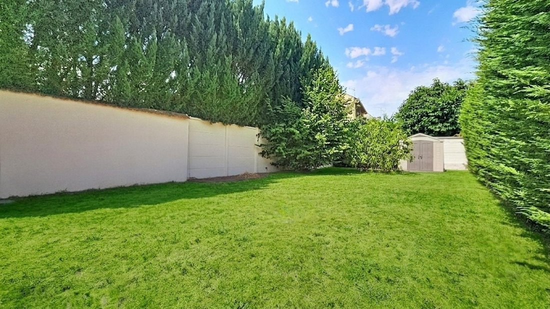 House in Neuilly-Plaisance, Ile-de-France, France 4 - 18489324