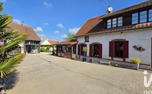 House in Thivars, Centre-Val de Loire, France 1