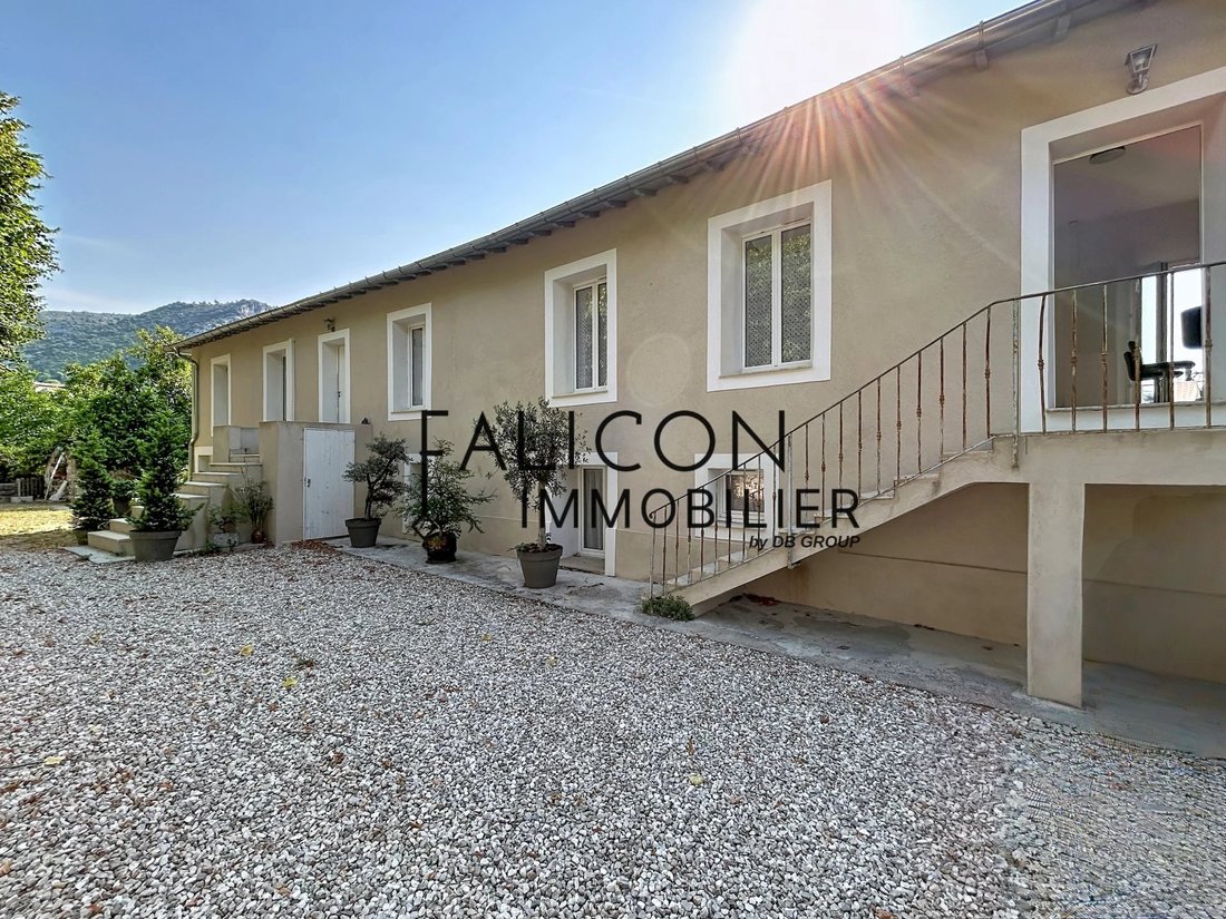 House in Tourrette-Levens, Provence-Alpes-Côte d'Azur, France 1 - 18488795
