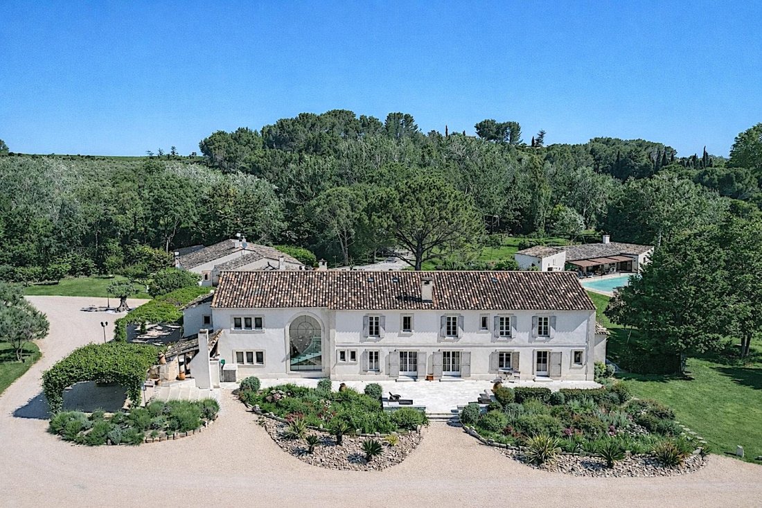 House in Arles, Provence-Alpes-Côte d'Azur, France 1 - 18489326