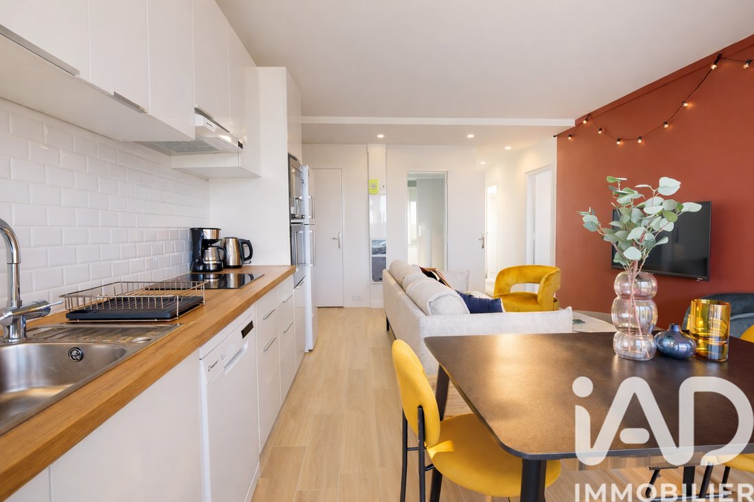 Apartment in Gabriel Péri-Estienne d'Orves, Colombes, France 3 - 17322949
