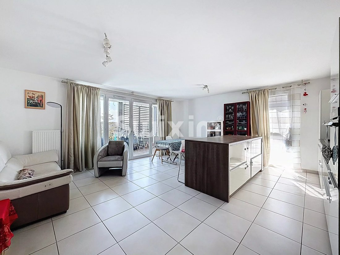 Apartment in Prévessin-Moëns, Auvergne-Rhône-Alpes, France 1 - 18488899