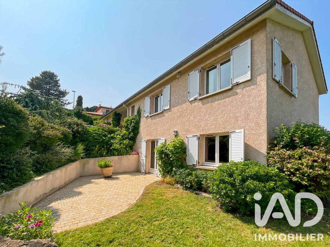 House in Saint-Genest-Lerpt, Auvergne-Rhône-Alpes, France 5 - 17959458