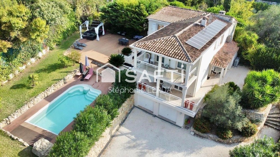 House in Mougins, Provence-Alpes-Côte d'Azur, France 2 - 18489353
