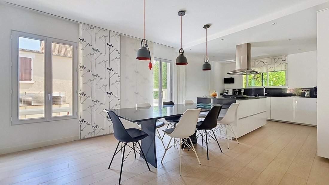 House in Neuilly-Plaisance, Ile-de-France, France 5 - 18489324
