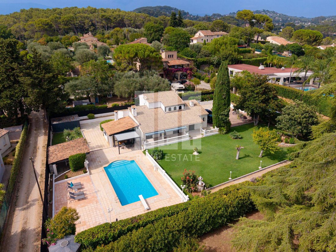 Villa in Mougins, Provence-Alpes-Côte d'Azur, France 1 - 18488900