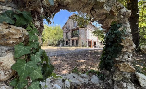 House in Centre Ville Nord Ouest, Fontainebleau, France 1
