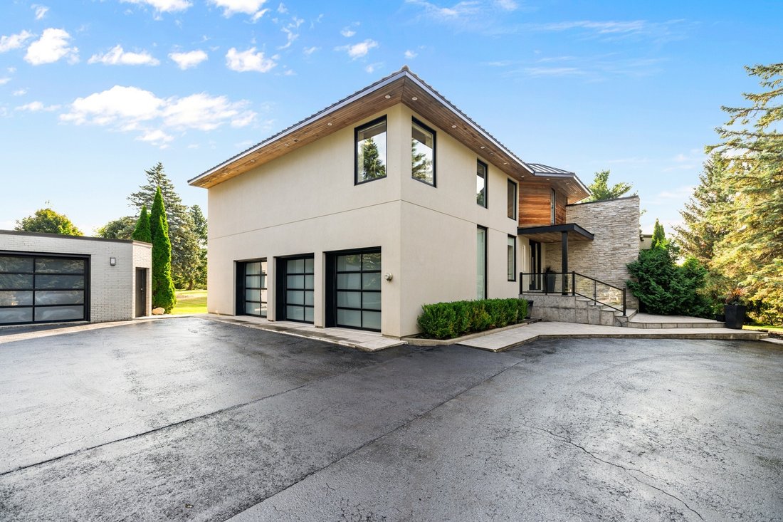 House in King, Ontario, Canada 3 - 18488770