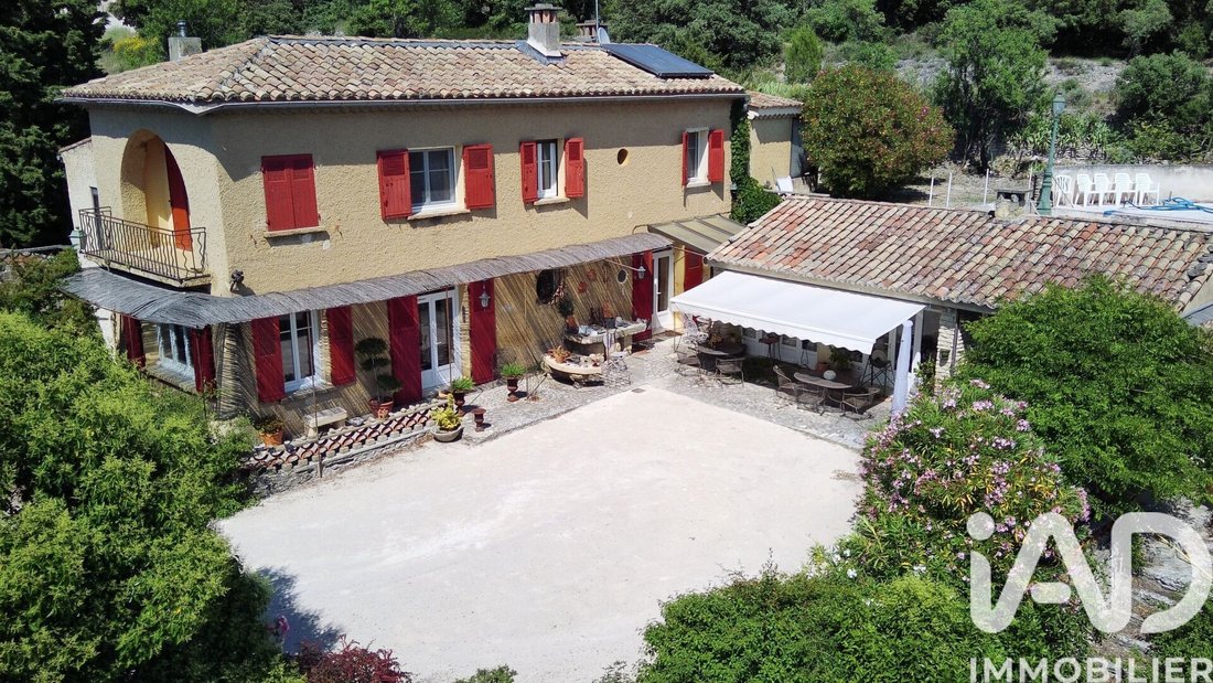 House in Vacqueyras, Provence-Alpes-Côte d'Azur, France 2 - 18038497