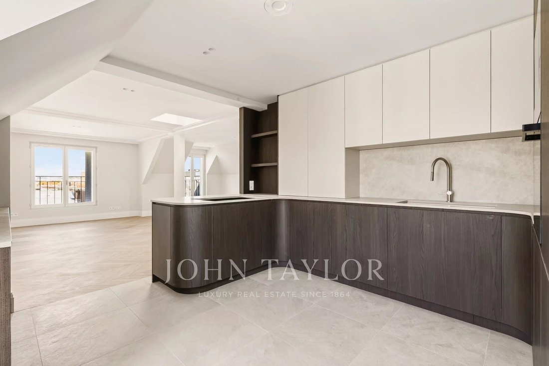 Apartment in Porte Dauphine, Paris 16e Arrondissement, Paris 4 - 17295210