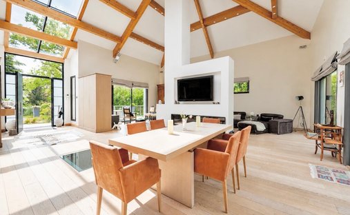 House in Ouest, Lamorlaye, France 1