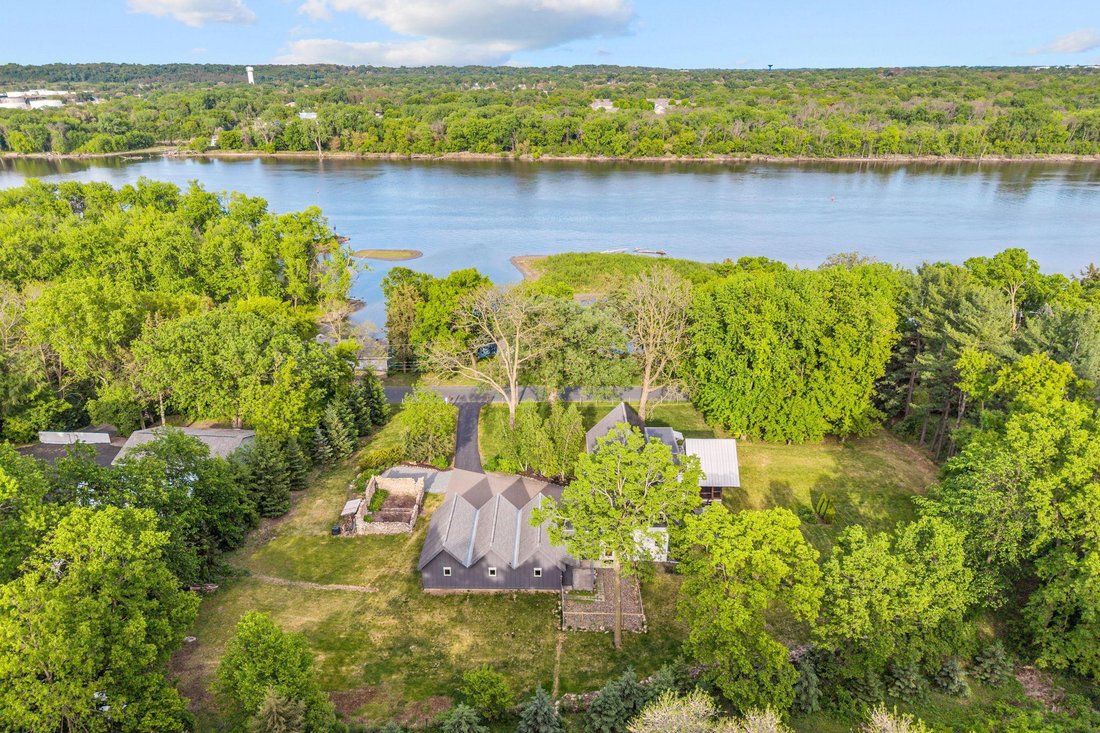 House in Inver Grove Heights, Minnesota, United States 3 - 18489004