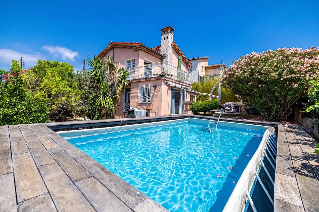 Villa in Nice, Provence-Alpes-Côte d'Azur, France 1 - 18488754