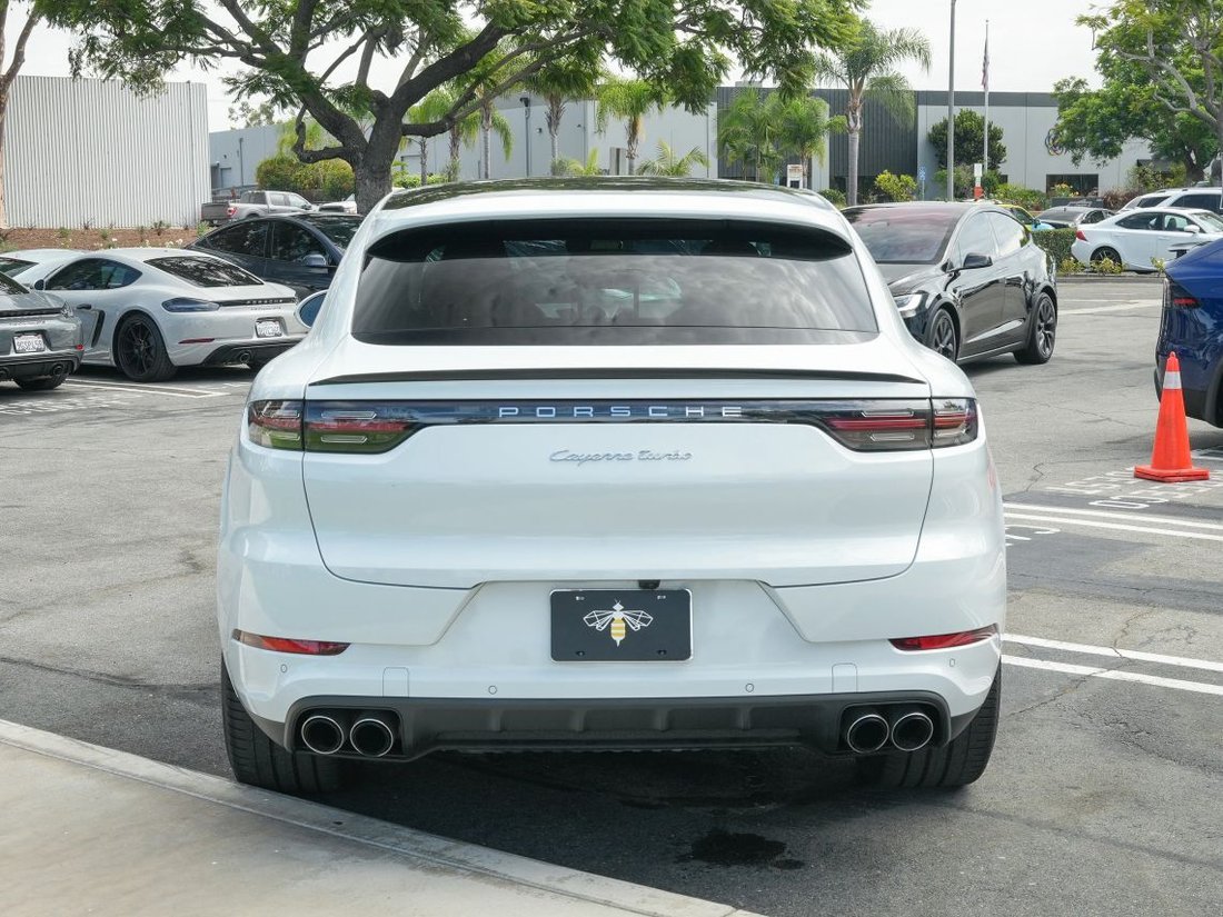 Suv in Costa Mesa, CA, United States 4 - 18454725