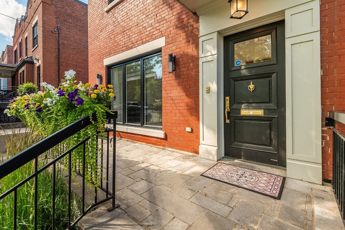 House in Montréal, Quebec, Canada 3 - 18489013