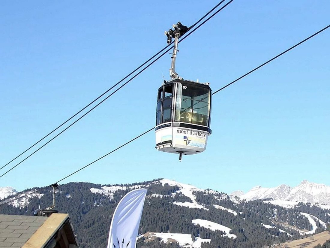 Land in Megève, Auvergne-Rhône-Alpes, France 2 - 18488764