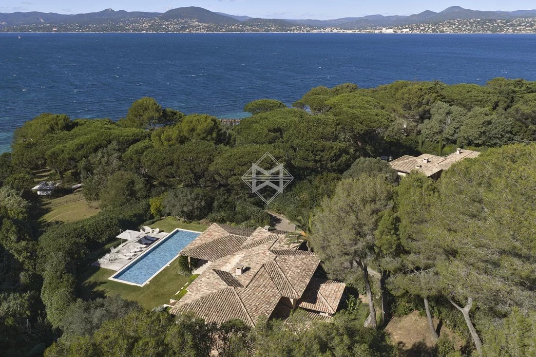 Villa in Zone Est Diffuse, Saint-Tropez, France 1 - 12698354
