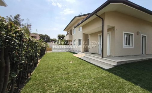 House in Fiumetto, Pietrasanta, Italy 1