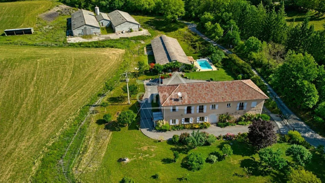 House in La Robine-sur-Galabre, Provence-Alpes-Côte d'Azur, France 1 - 18488890
