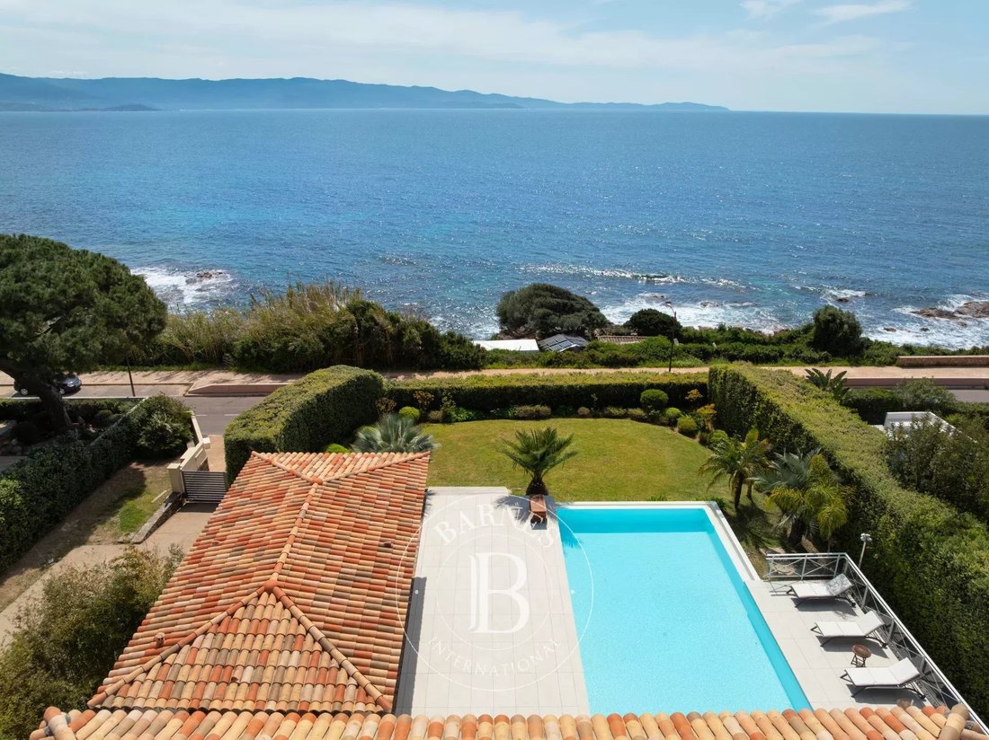 Villa in Ajaccio, Corsica, France 2 - 18489076