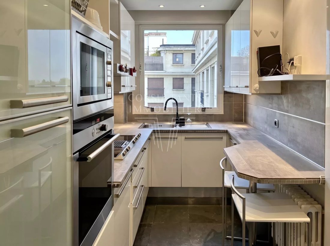 Apartment in Triangle d'Or, Paris 8e Arrondissement, Paris 3 - 18064764
