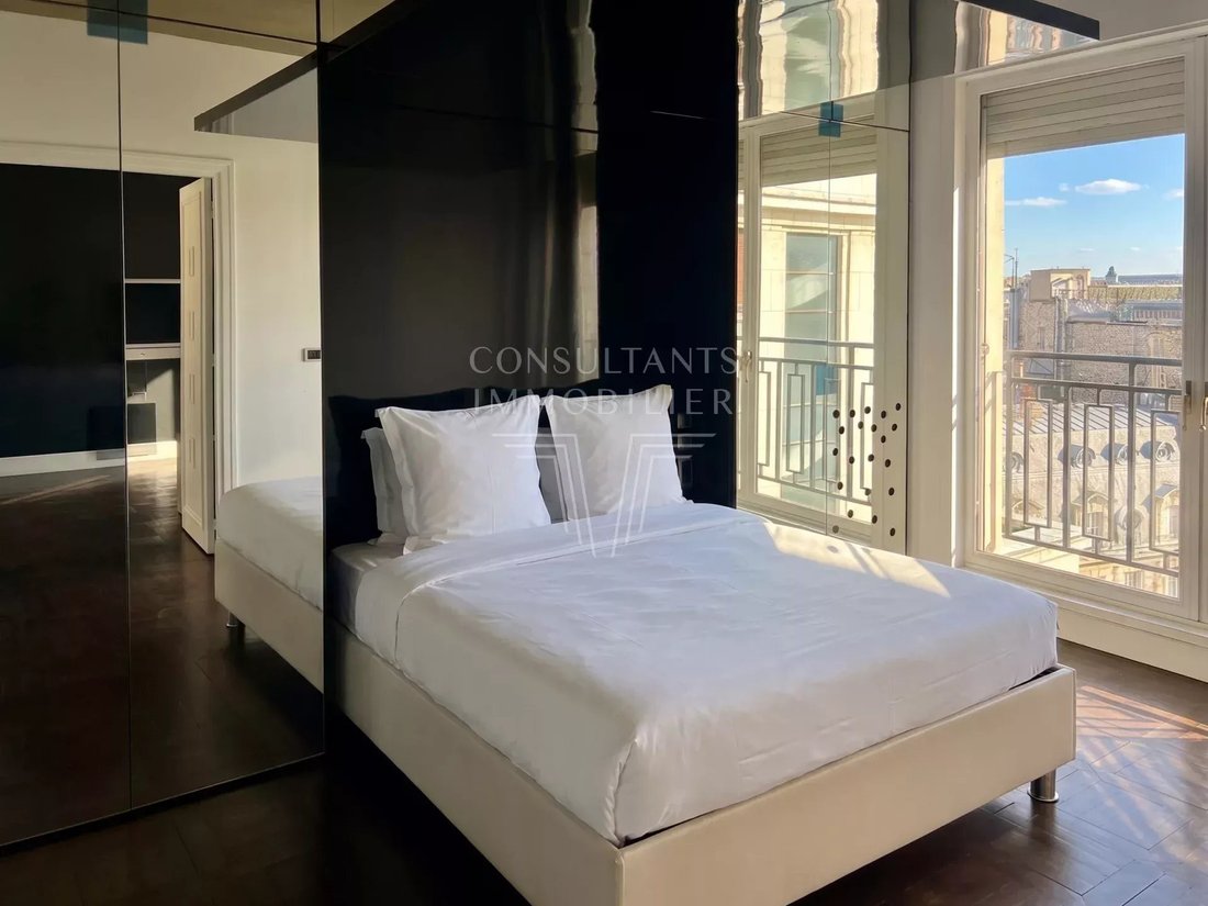 Apartment in Triangle d'Or, Paris 8e Arrondissement, Paris 5 - 18064764