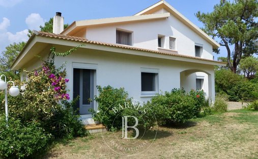 House in Ouest, Biguglia, France 1