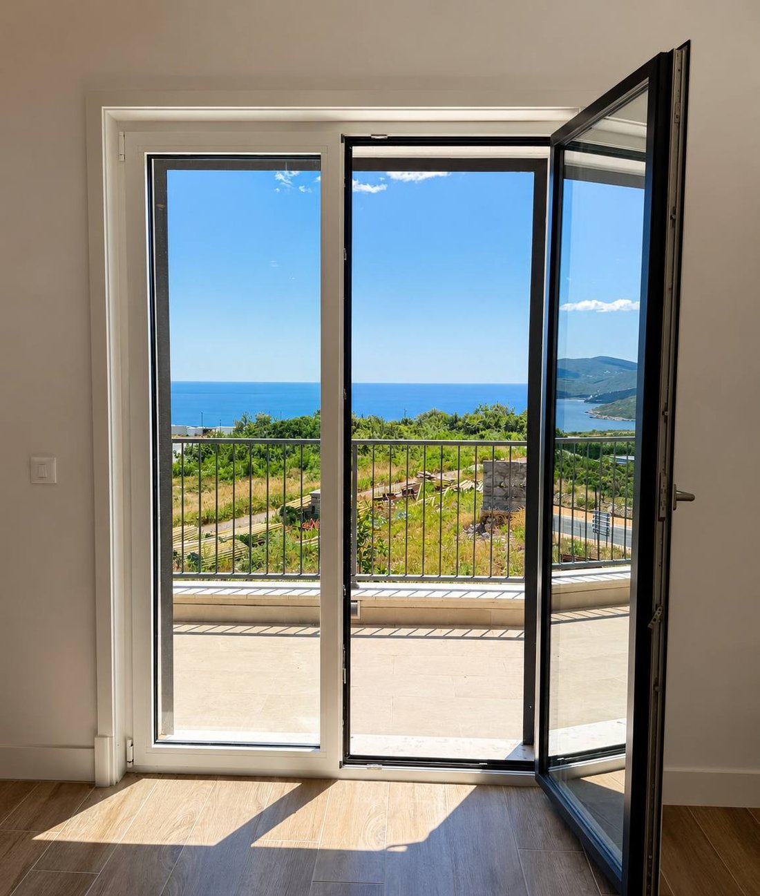 Apartment in Milovići, Tivat Municipality, Montenegro 1 - 18489253
