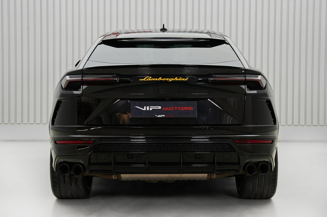 Suv in Dubai, United Arab Emirates 5 - 18489246
