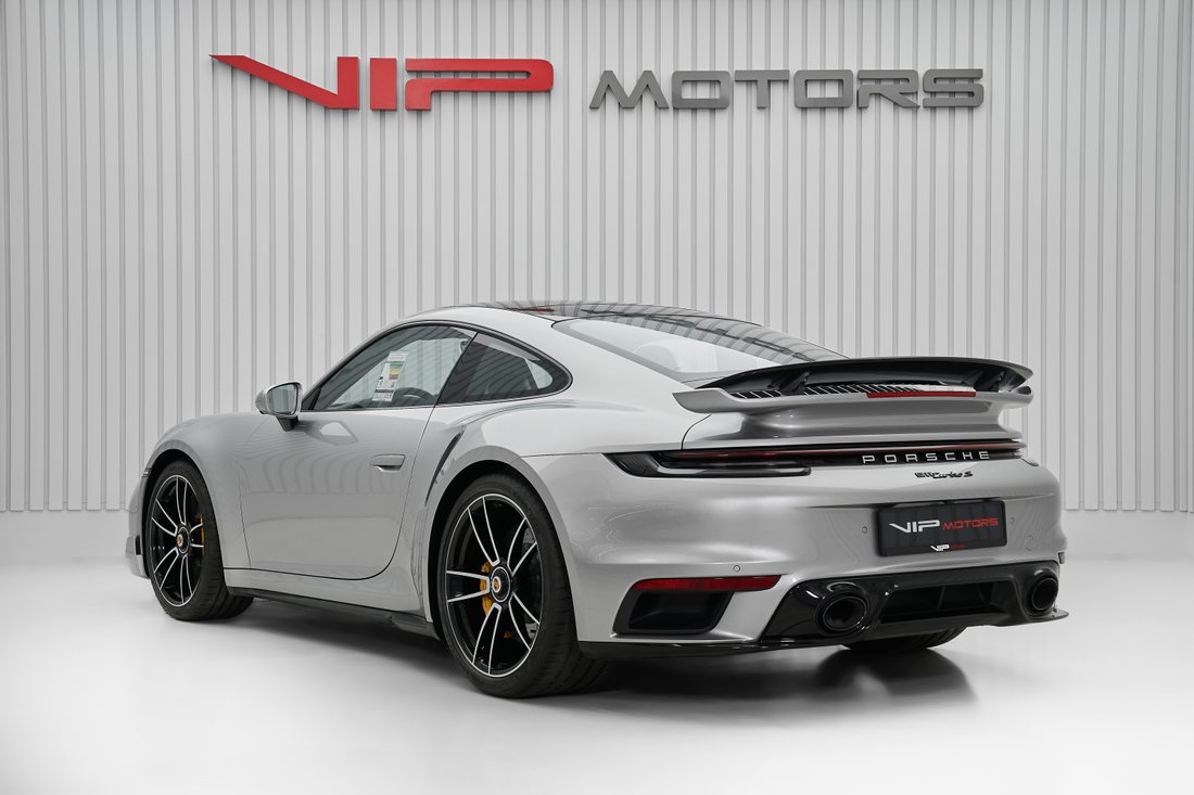 Coupe in Dubai, United Arab Emirates 4 - 18489249