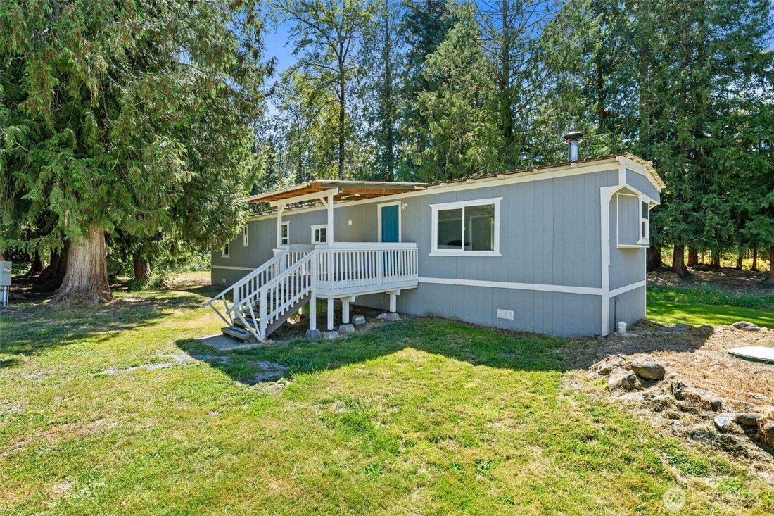 Graham, Washington, United States 3 - 18489257