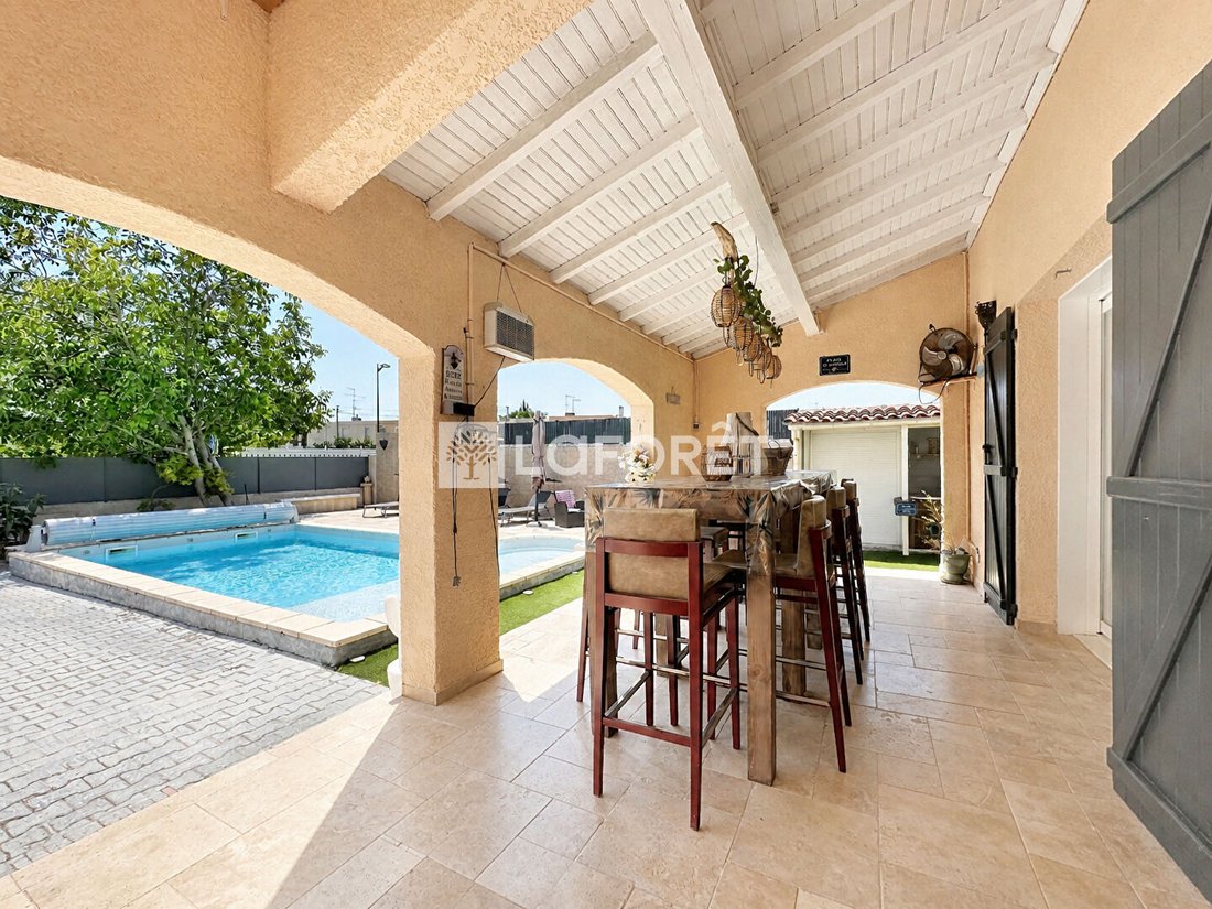Villa in Lunel, Occitania, France 2 - 18489171