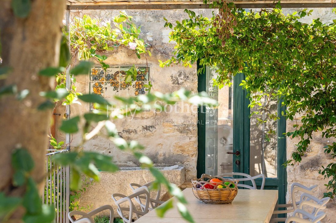 House in Center, Scicli, Sicily 2 - 18489242