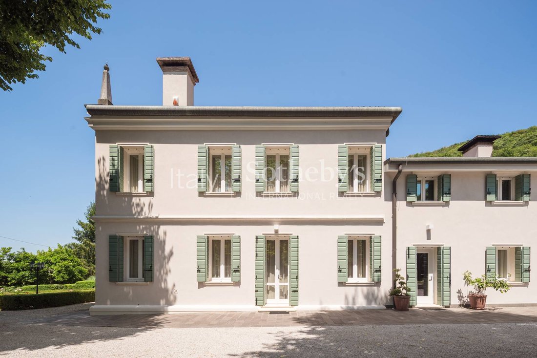 House in Torreglia, Veneto, Italy 2 - 18489241