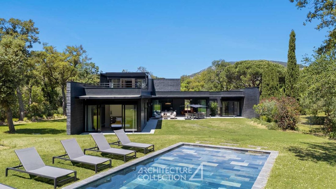 Villa in Grimaud, Provence-Alpes-Côte d'Azur, France 1 - 18489179