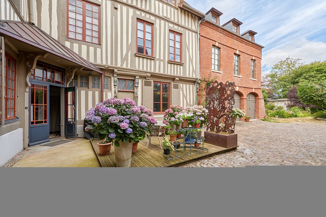 Villa in Pont-l'Évêque, Normandy, France 2 - 18489162
