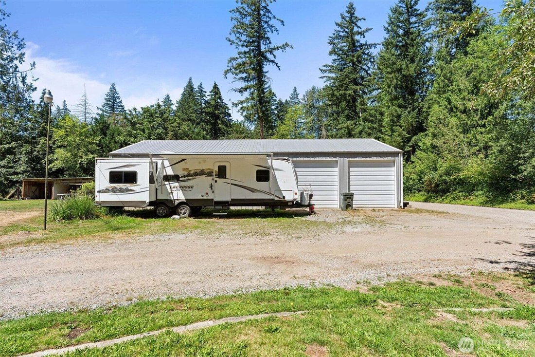 Graham, Washington, United States 4 - 18489257