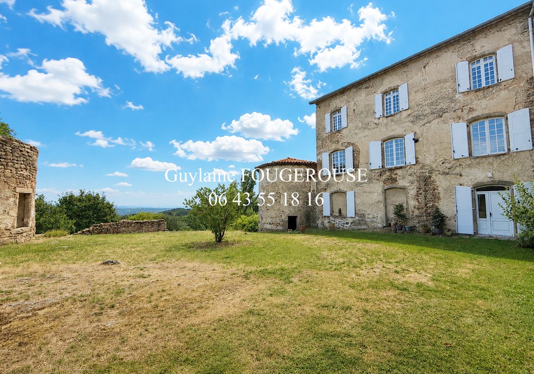 Villa a Saint-Anthème, Auvergne-Rodano-Alpi, Francia 3 - 18489185