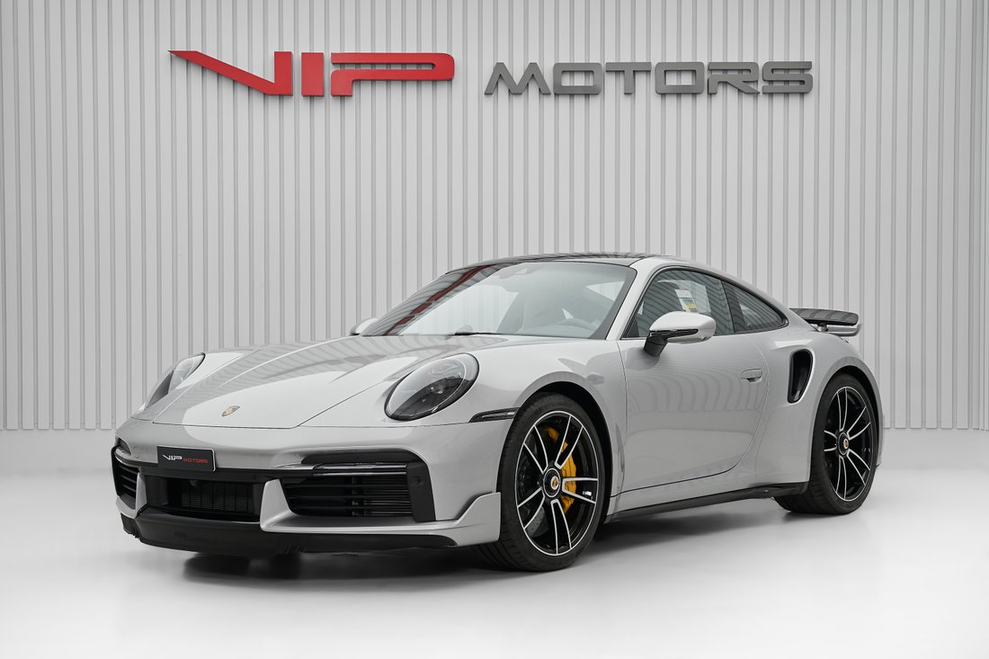 Coupe in Dubai, United Arab Emirates 3 - 18489249