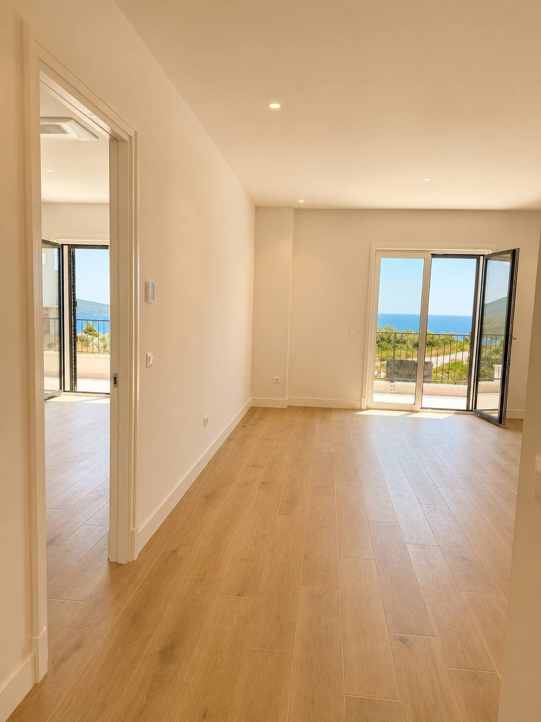 Apartment in Milovići, Tivat Municipality, Montenegro 3 - 18489253