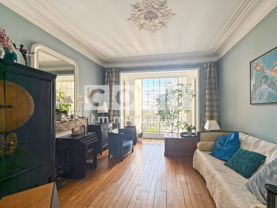 Apartment in Bois-Colombes, Ile-de-France, France 1 - 18489370