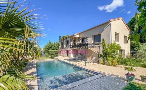 House in Zone Rurale Sud, Carpentras, France 1