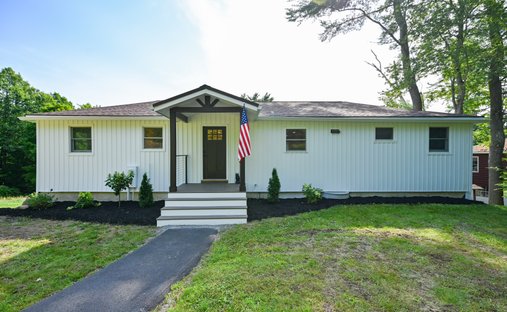 House in Bolton, New York, United States 1