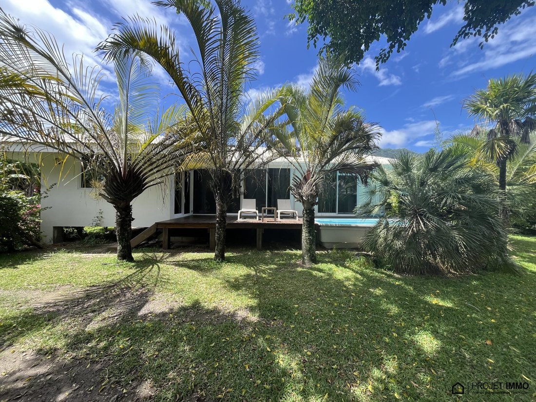 House in Temae, Windward Islands, French Polynesia 2 - 18489413