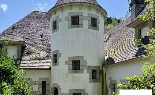 Estate in Hennebont, Brittany, France 1
